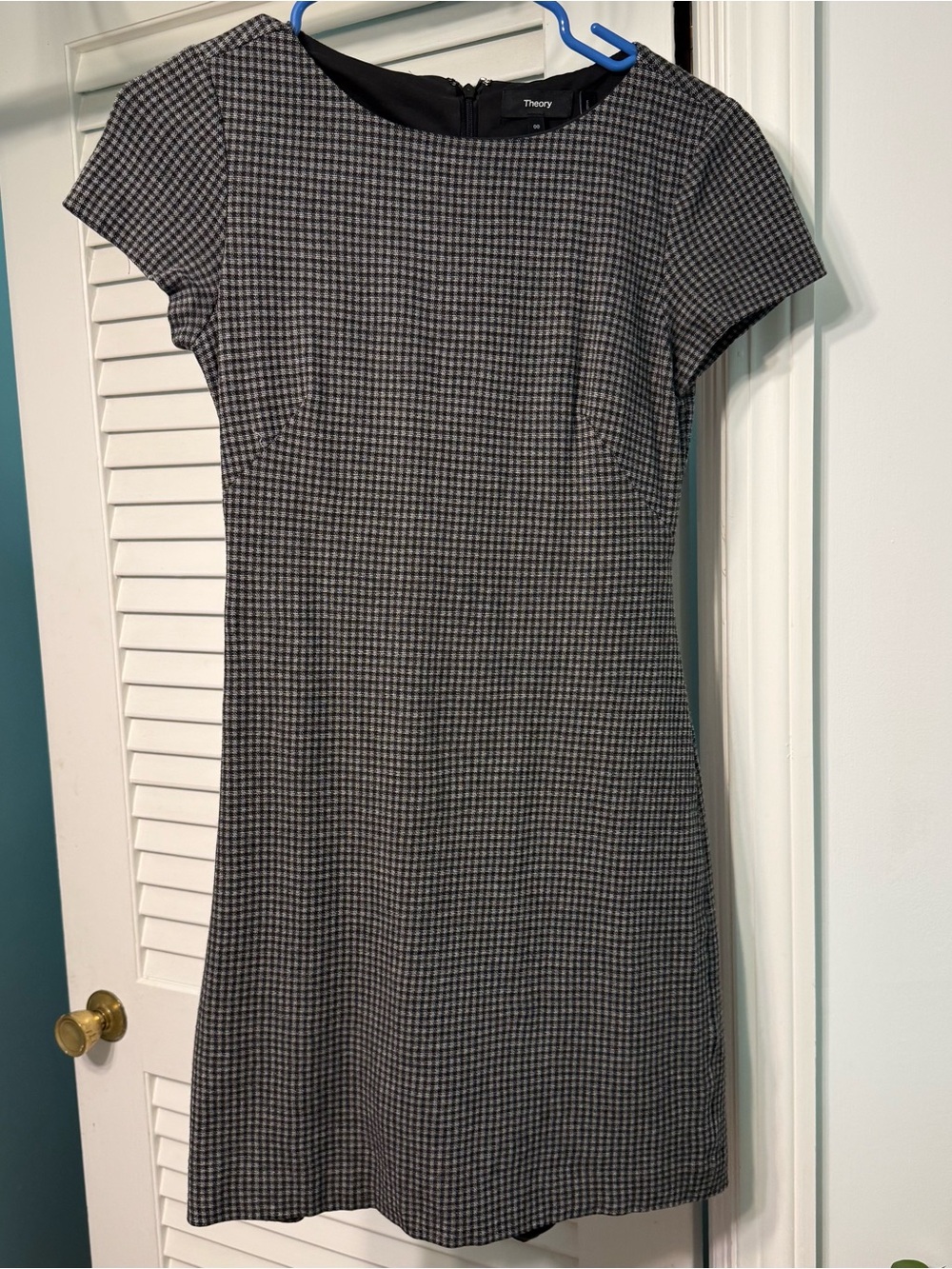 Theory Black and Gray Houndstooth Short Sleeve Sheath Dress